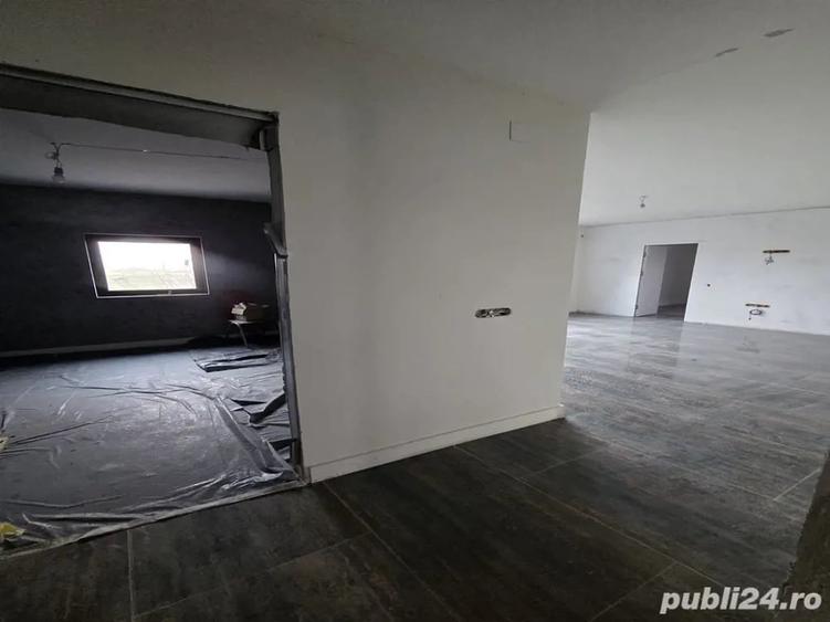 Casă cu 4 camere cu Teren 1700 Mp în Școlilor