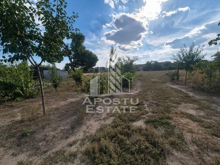 Casă individuală cu 4 camere cu Canalizare în Central