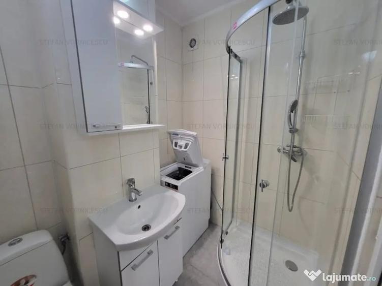 Apartament cu 2 camere decomandat în Hala Centrală