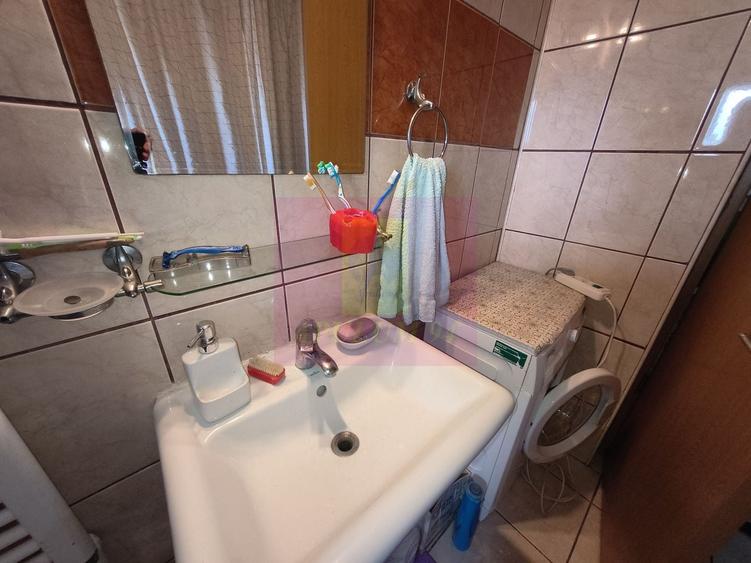 Casă individuală cu 3 camere cu Canalizare în Câmpurelu