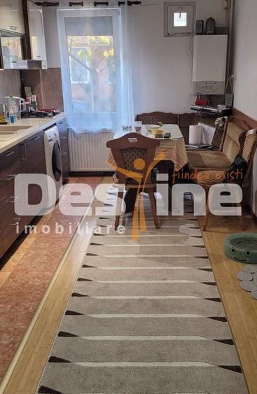 Apartament cu 3 camere decomandat în Craiter