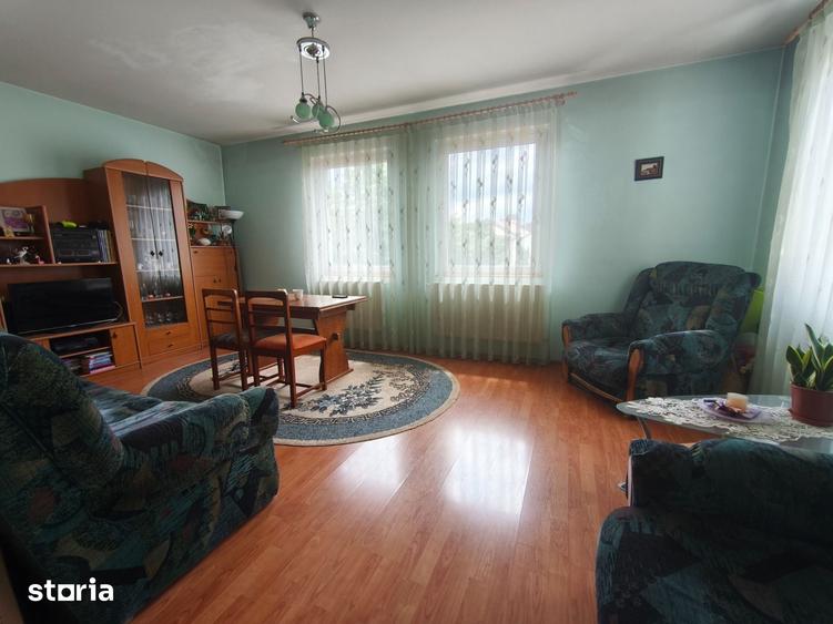 Apartament 3 camere, 97 mp(etaj 1) + 2 spa?ii anexe in aceea?i curte - 4