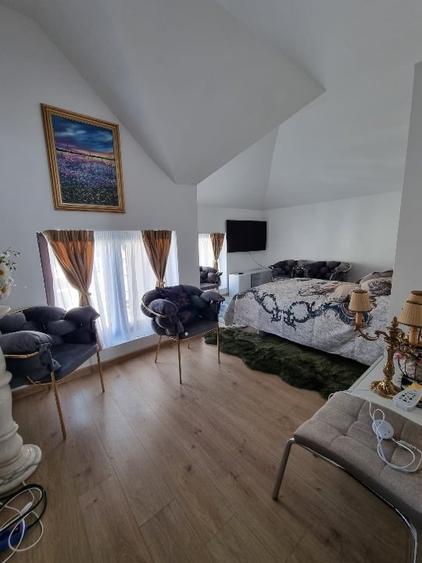 Casă individuală cu 5 camere cu Teren 800 Mp în Fundeni