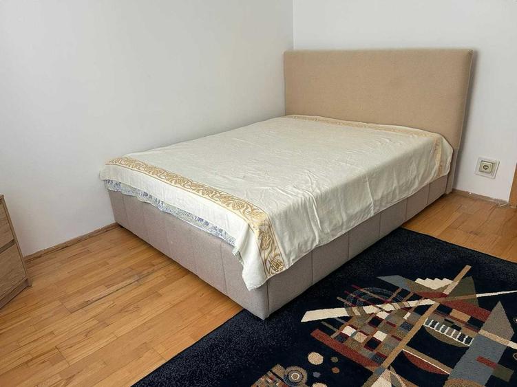 Apartament cu 3 camere semidecomandat în Iancului