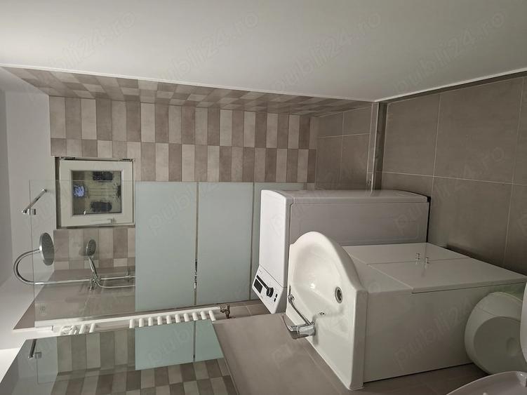 Apartament cu 2 camere semidecomandat în Girocului