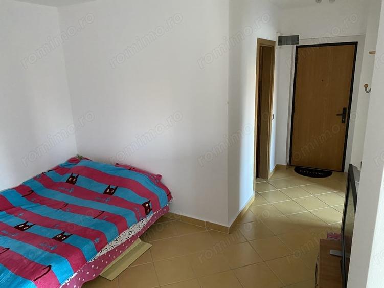 Apartament cu 2 camere decomandat în Costinești