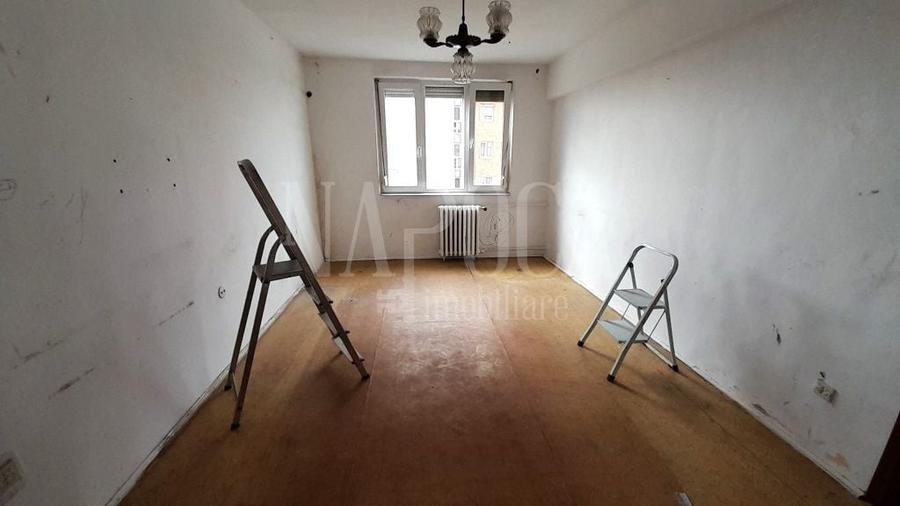 Apartament cu 3 camere semidecomandat în Rogerius