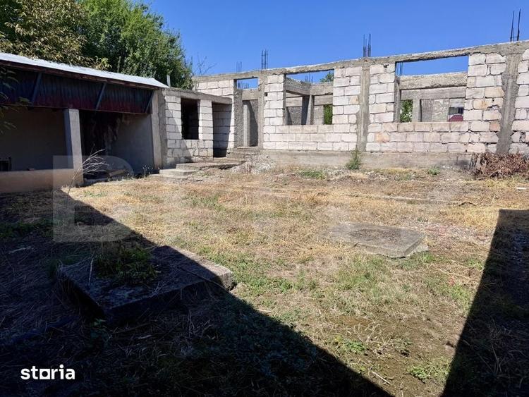 Casă cu 4 camere cu Teren 1000 Mp în Păulești