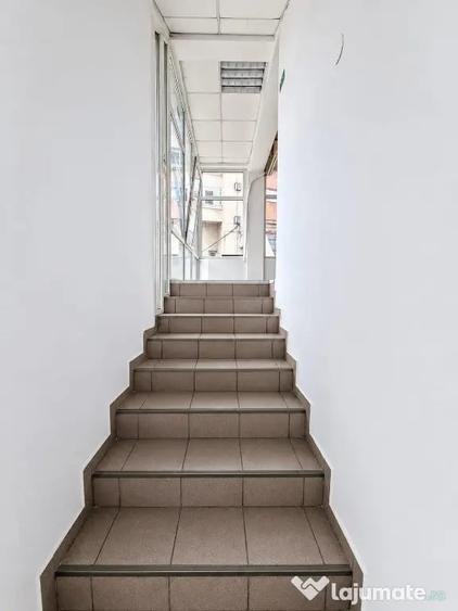 Spațiu comercial, de 190 mp, în Central