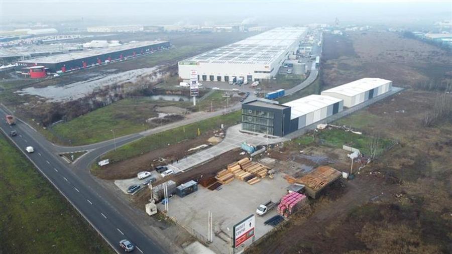 Spațiu industrial, de 1,380 mp, în Central