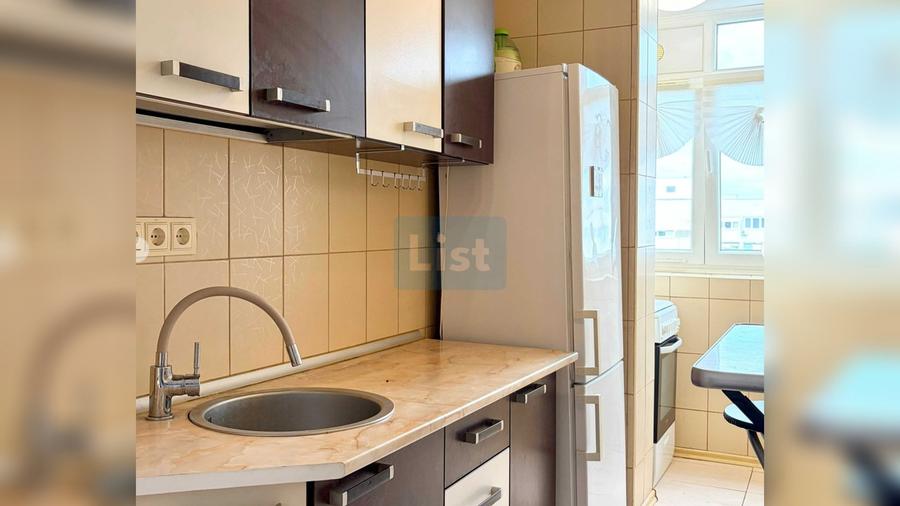 Apartament cu 3 camere semidecomandat, mobilat în Drumul Taberei