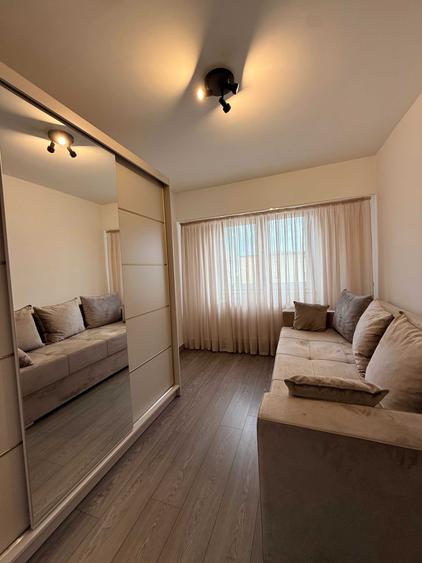 Apartament cu 3 camere decomandat în Traian