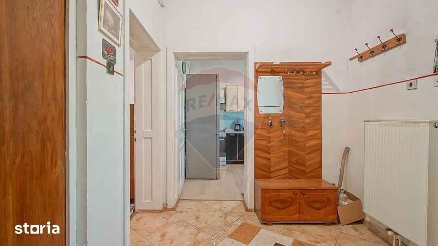 Casă cu 3 camere cu Teren 705 Mp în Central