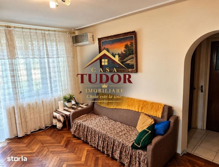 Apartament cu 2 camere semidecomandat în Craiovei