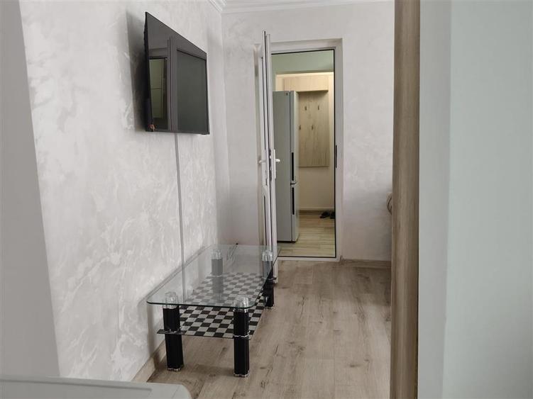 Apartament cu 2 camere semidecomandat în Viziru 2