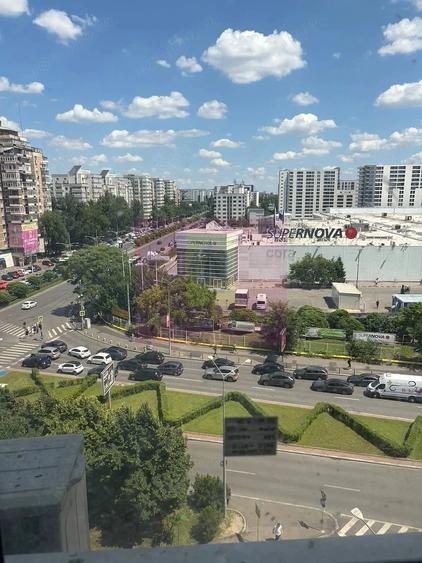 Apartament cu 4 camere decomandat în Lujerului