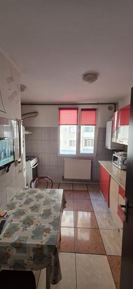 Apartament cu 3 camere decomandat în Ultracentral