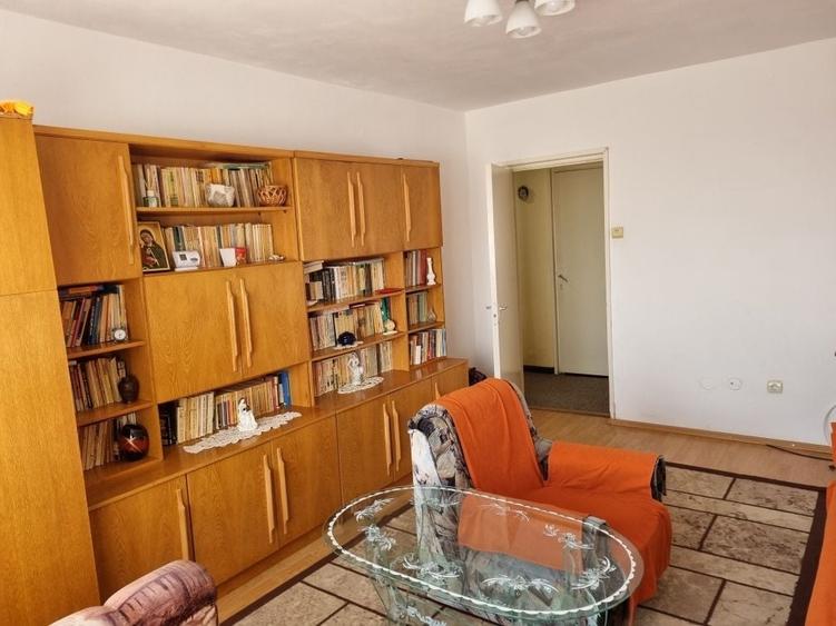 Apartament cu 3 camere decomandat în Gării