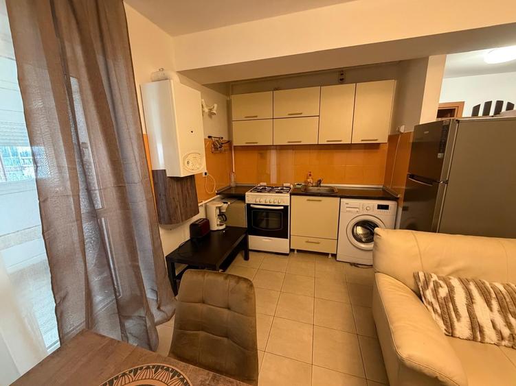 Apartament cu 2 camere decomandat în Splaiul Unirii