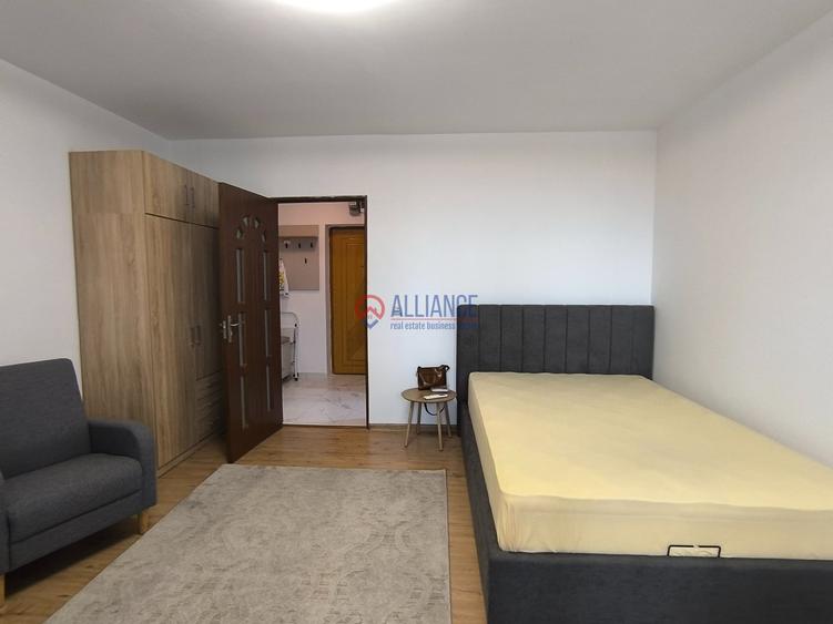 FAR - Studio cochet cu priveliste catre port ! - 2