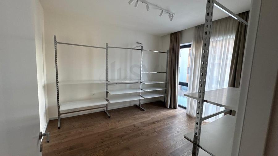 Casă individuală cu 5 camere cu Piscina în Iancu Nicolae