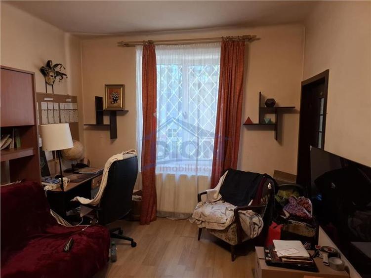 Apartament cu 2 camere decomandat în Baba Novac