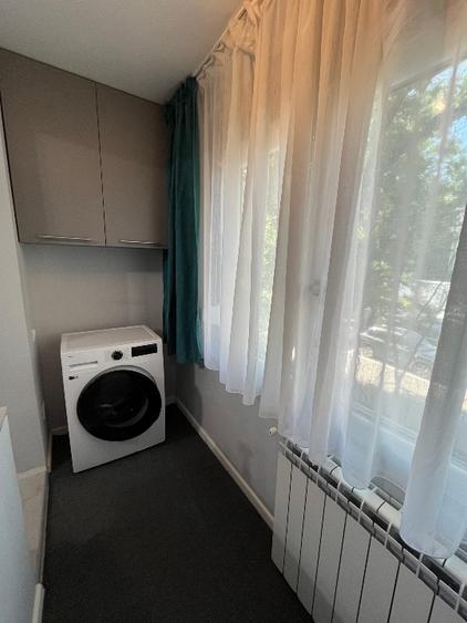 Apartament cu 3 camere semidecomandat în Brazda lui Novac