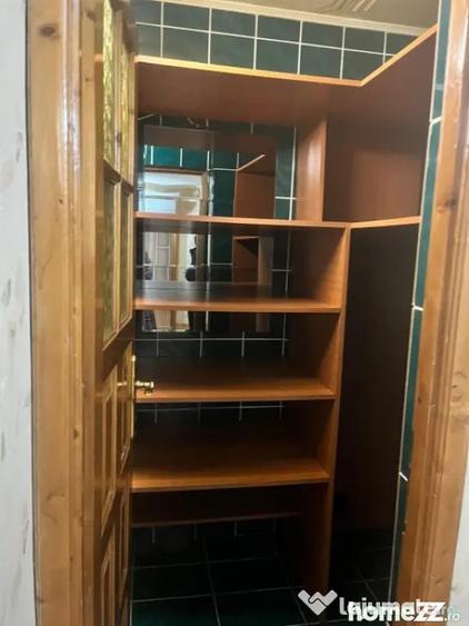 Apartament cu 3 camere decomandat în Siret