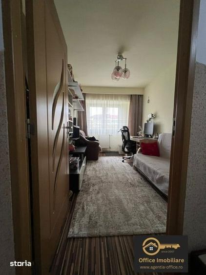 Apartament cu 4 camere decomandat în Republicii