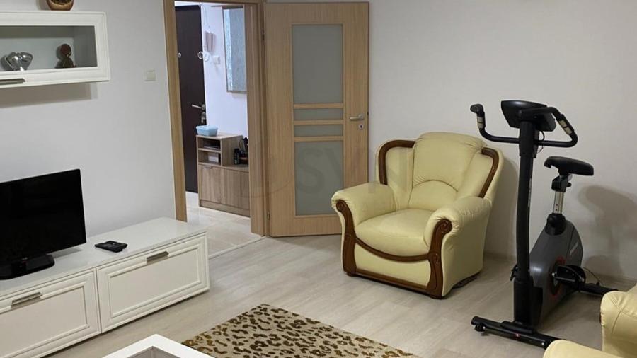 Apartament cu 3 camere decomandat, mobilat în 13 Septembrie
