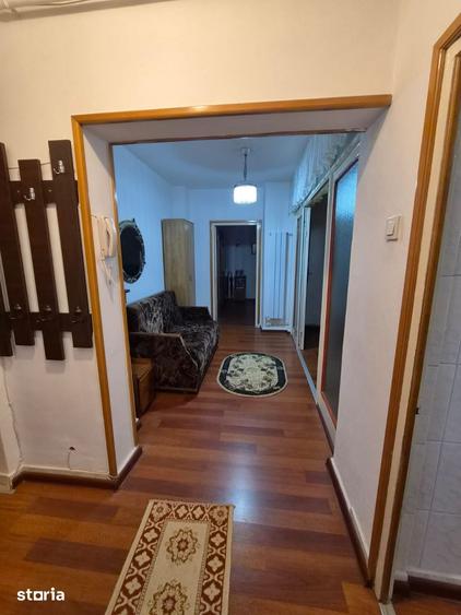 Apartament cu 2 camere decomandat în Energiei