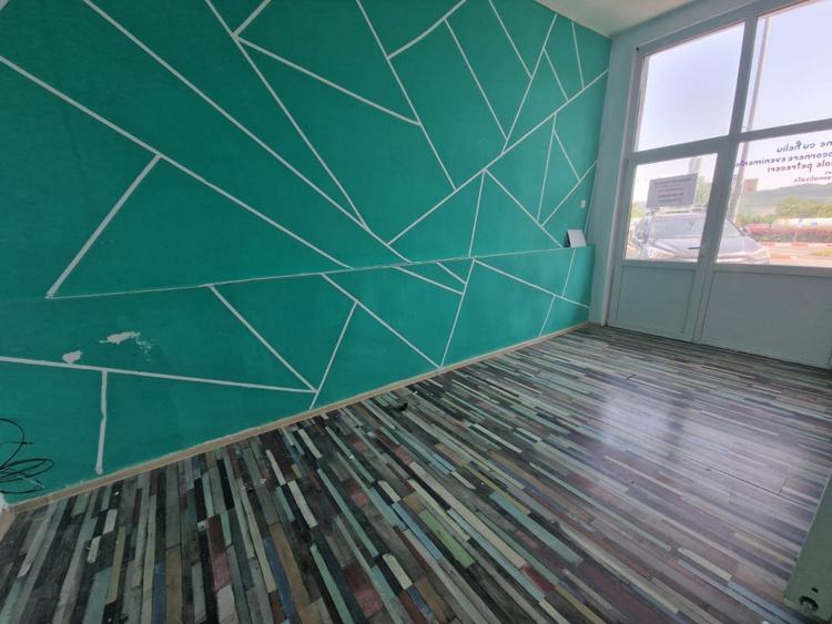 Spațiu comercial, de 40.090000152588 mp, în Vasile Aaron