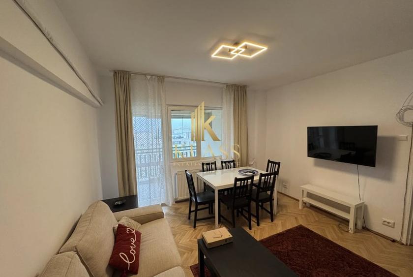 Apartament cu 3 camere decomandat, mobilat în Titulescu