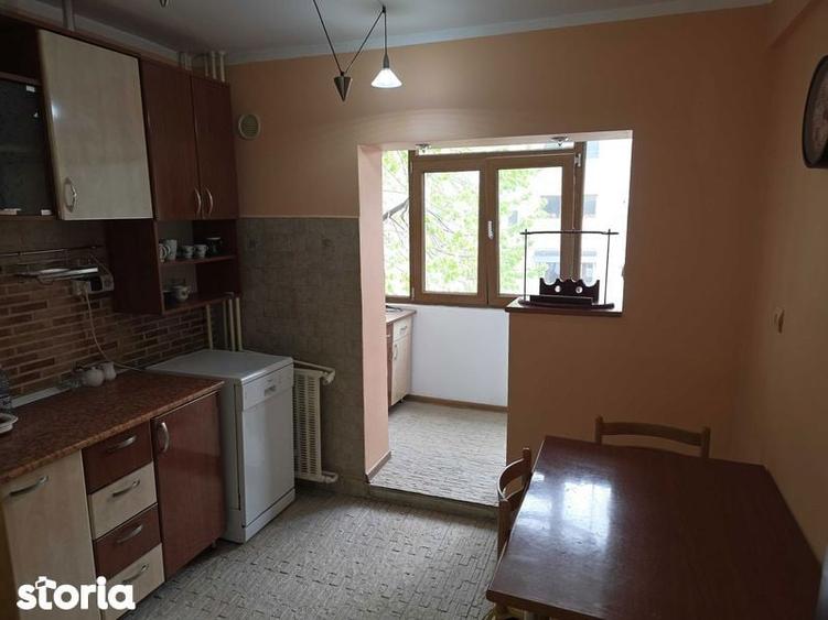 Apartament cu 2 camere decomandat în Central