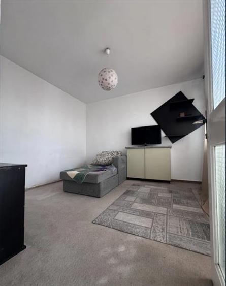 Apartament cu 2 camere nedecomandat în Aeroport