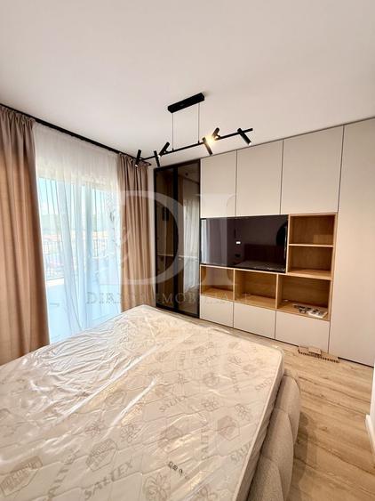 Apartament cu 3 camere semidecomandat, mobilat în Florești
