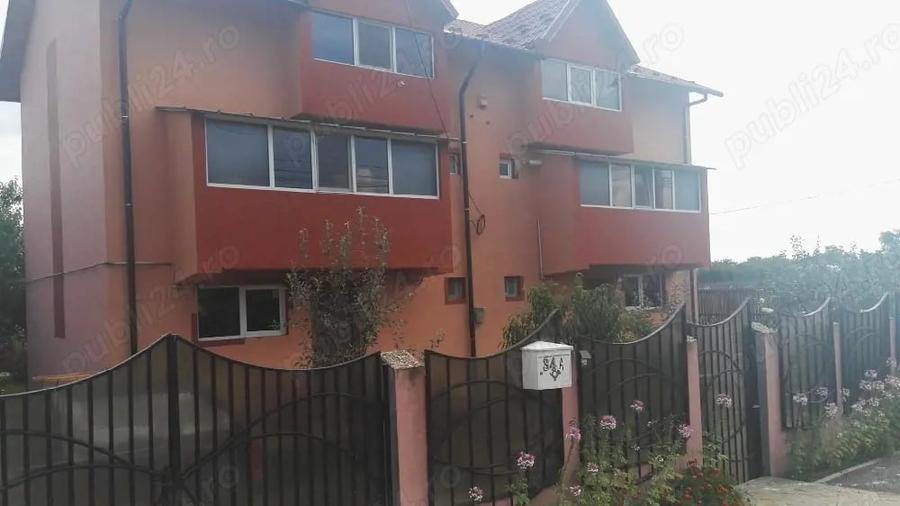 Casă cu Teren 700 Mp în Central