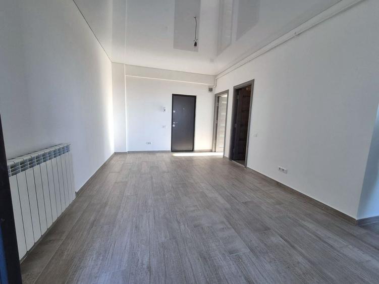 Apartament cu 3 camere semidecomandat în Km 5