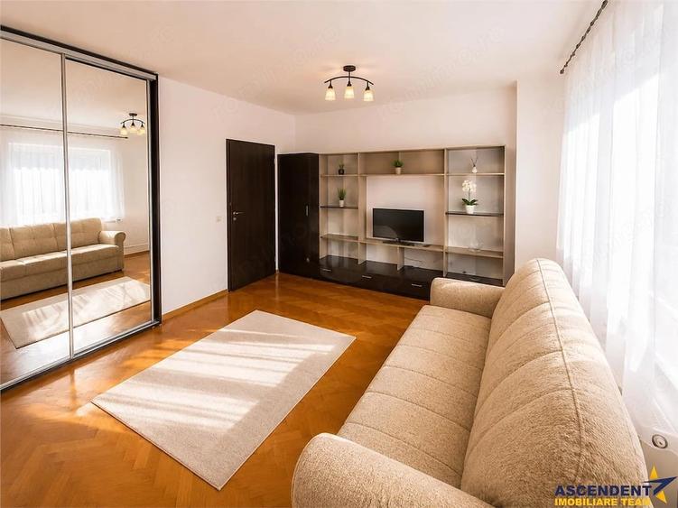 Apartament cu 2 camere semidecomandat în Central