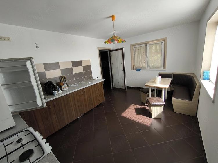 Casă cu Teren 1050 Mp în Frumușani