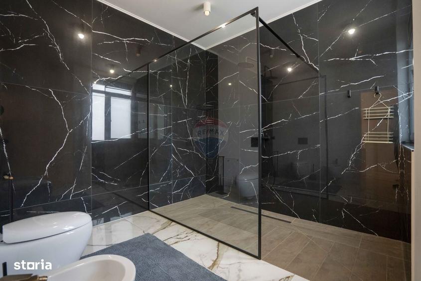 Apartament cu 4 camere în Central