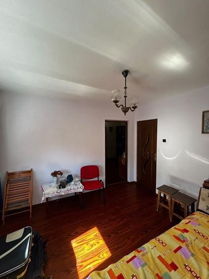 Apartament cu 2 camere semidecomandat în Țiglina 1