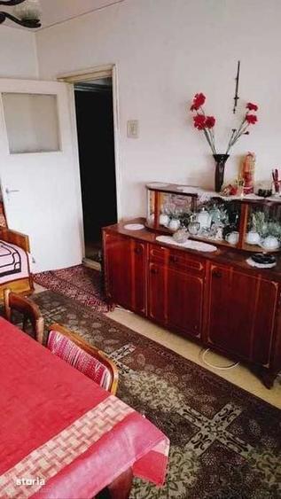 Apartament cu 2 camere decomandat în Viziru 3