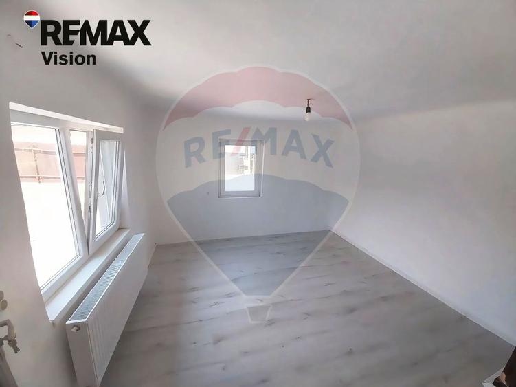 Casă individuală cu 4 camere cu Teren 284 Mp în Brestei