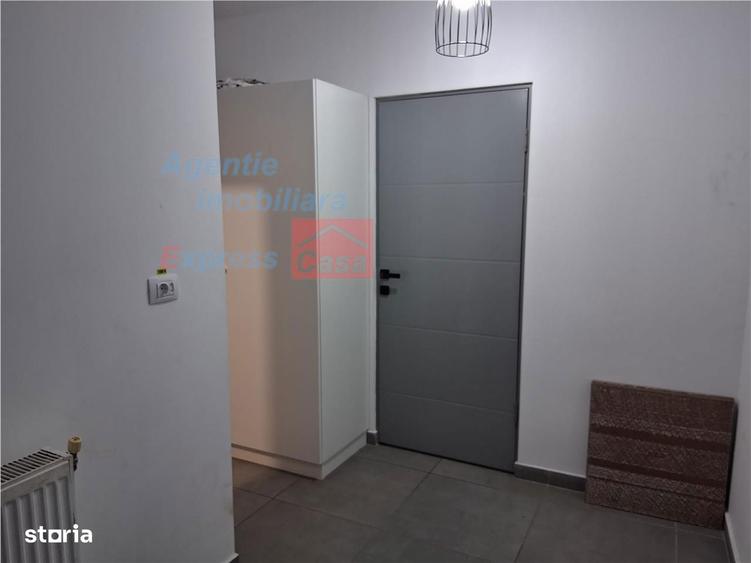 Spațiu comercial, de 100 mp, în Nicolina