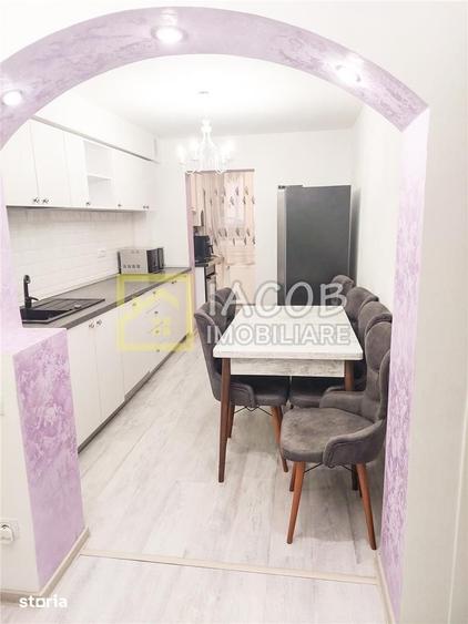 Apartament cu 3 camere decomandat în Izvoare