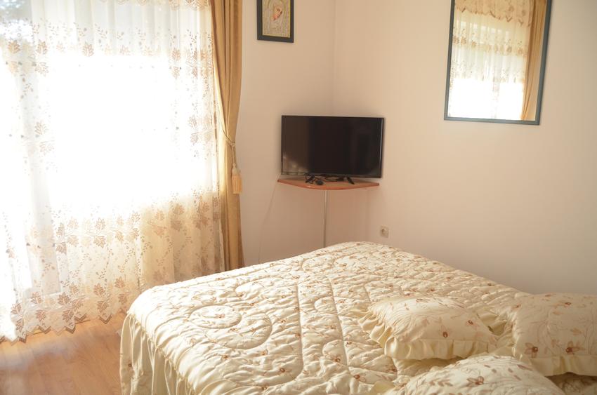 Duplex cu 5 camere cu Canalizare în Central
