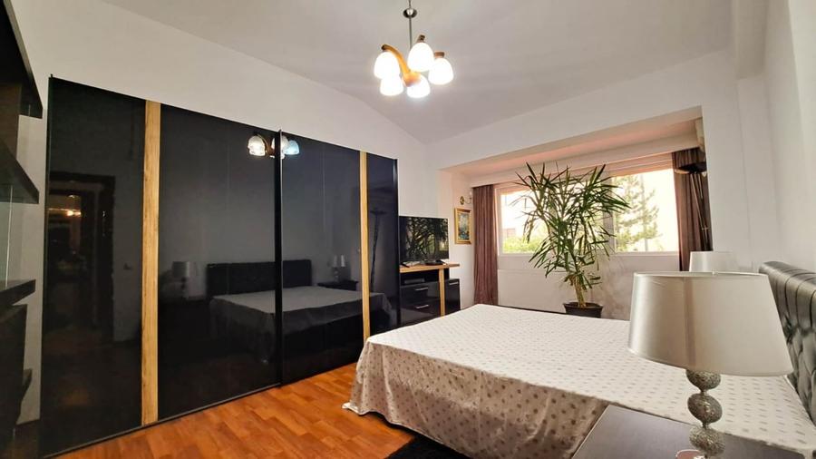 Duplex cu 5 camere cu Canalizare în Voluntari