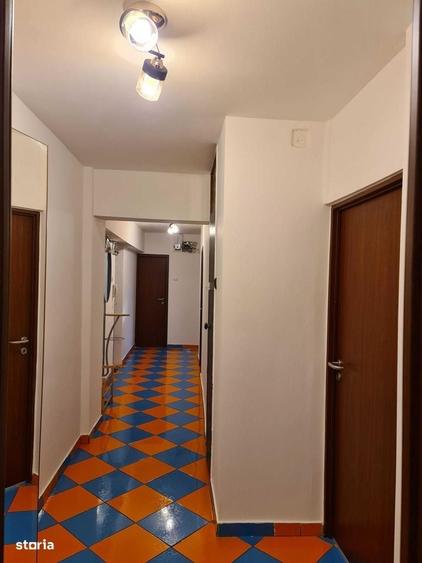 Apartament cu 3 camere decomandat în Alexandru Obregia