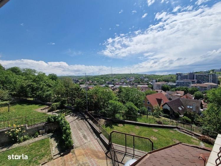 Casă cu 4 camere în Sud
